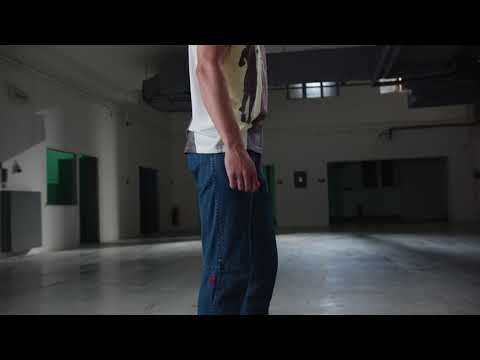 video k RAFIKI CRIMP denim